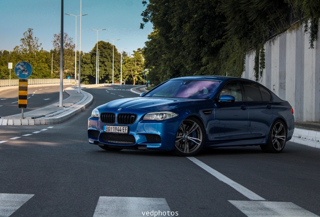 BMW M5 F10 2011