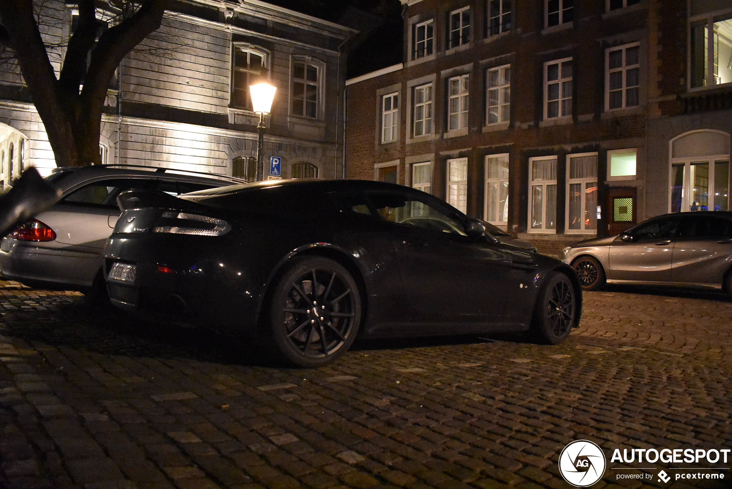 Aston Martin V12 Vantage S