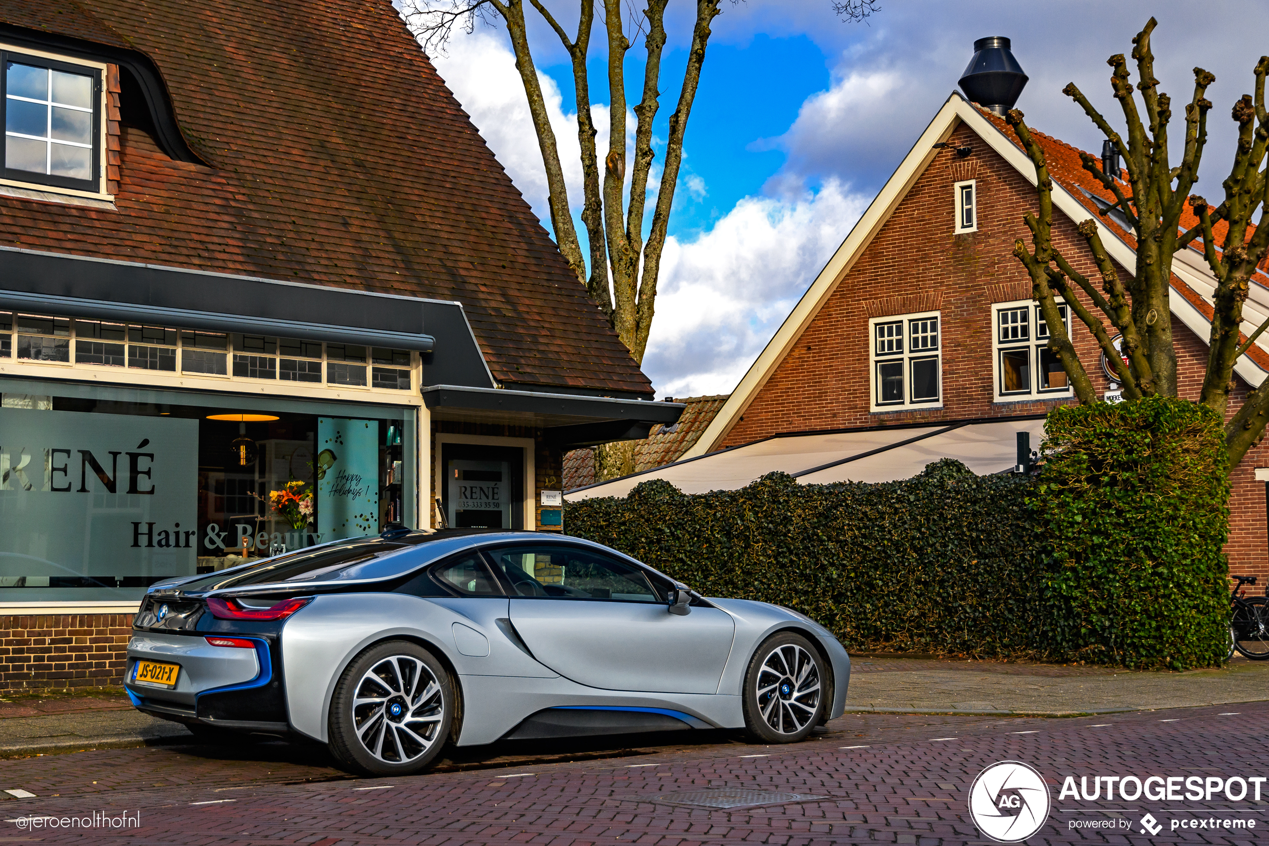 BMW i8