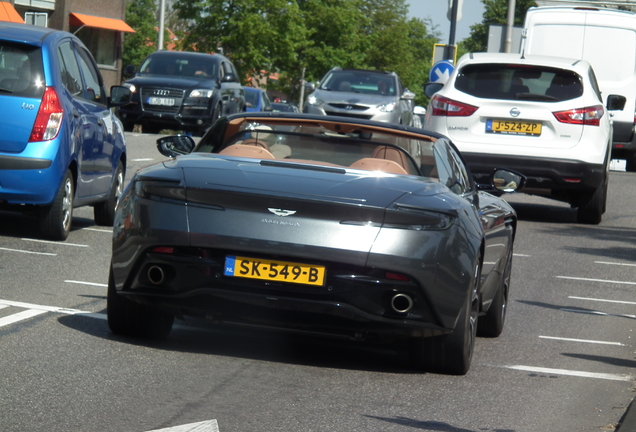 Aston Martin DB11 V8 Volante