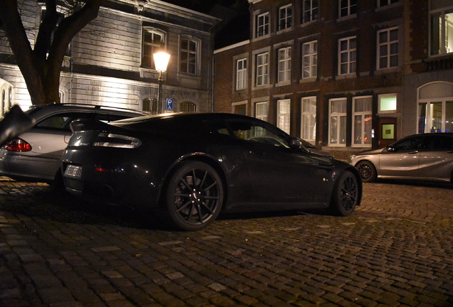 Aston Martin V12 Vantage S