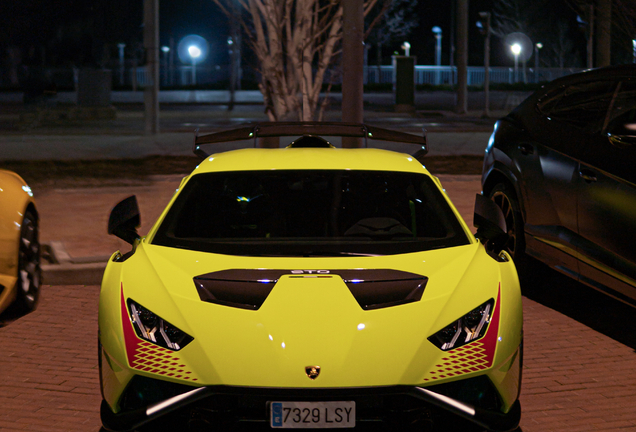 Lamborghini Huracán LP640-2 STO