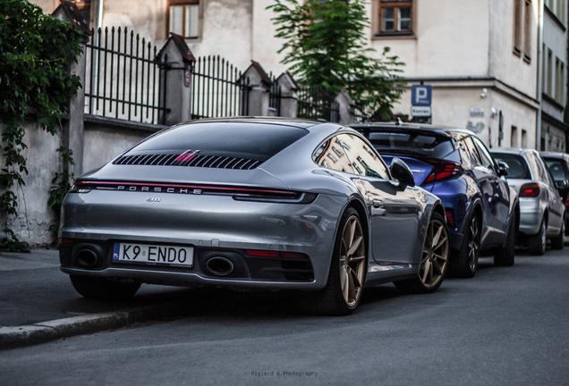 Porsche 992 Carrera 4S