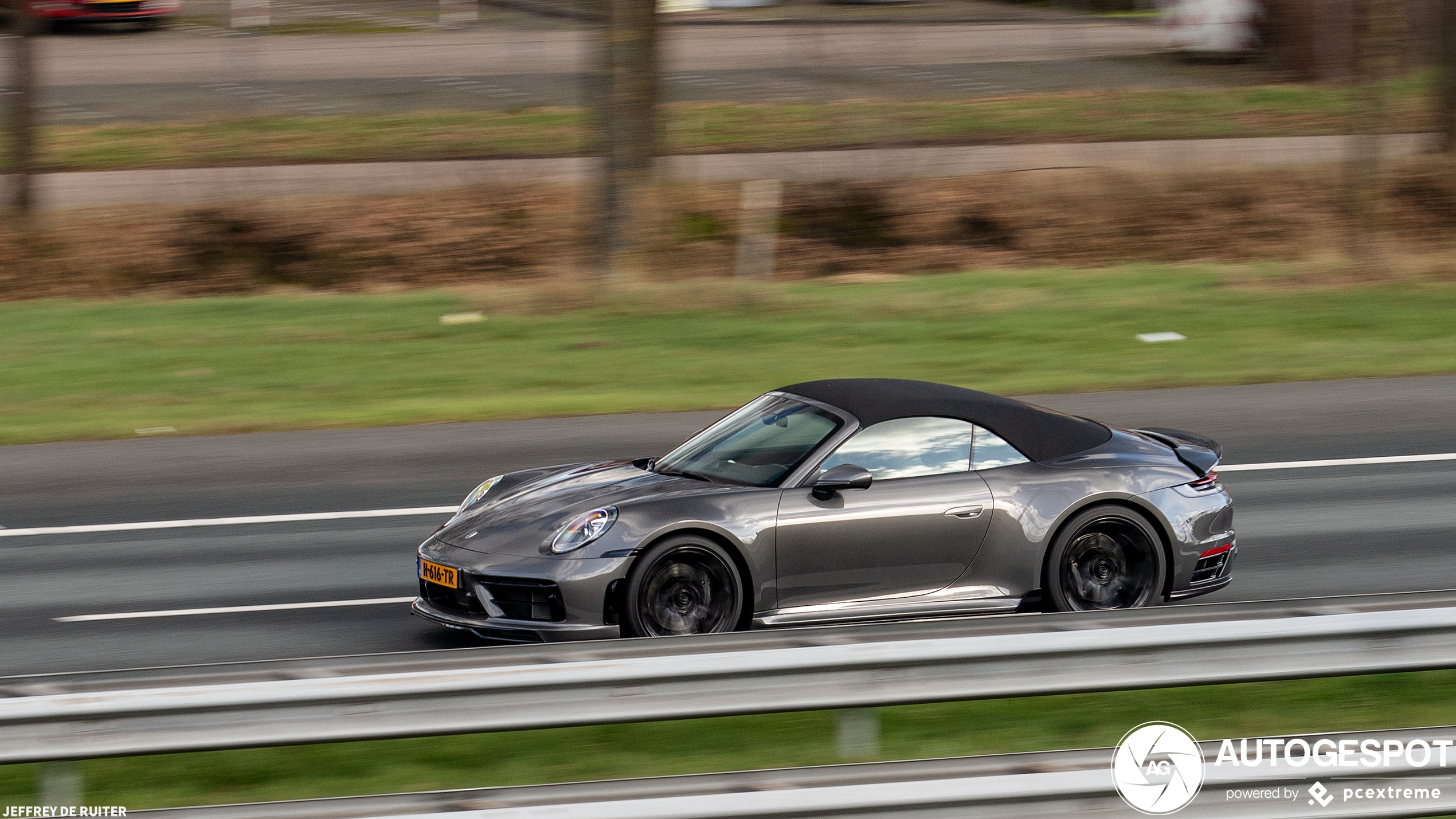 Porsche TechArt 992 Carrera 4S Cabriolet