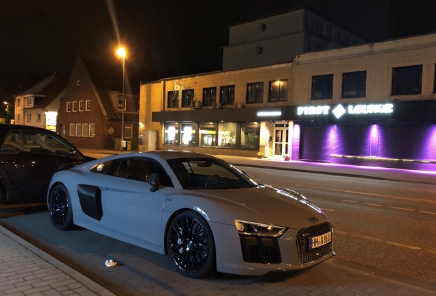 Audi R8 V10 2015