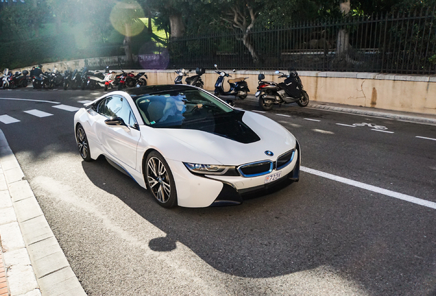 BMW i8
