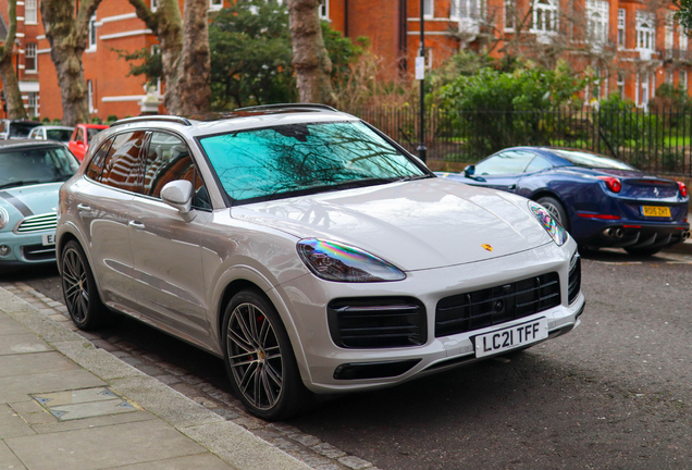 Porsche 9YA Cayenne GTS