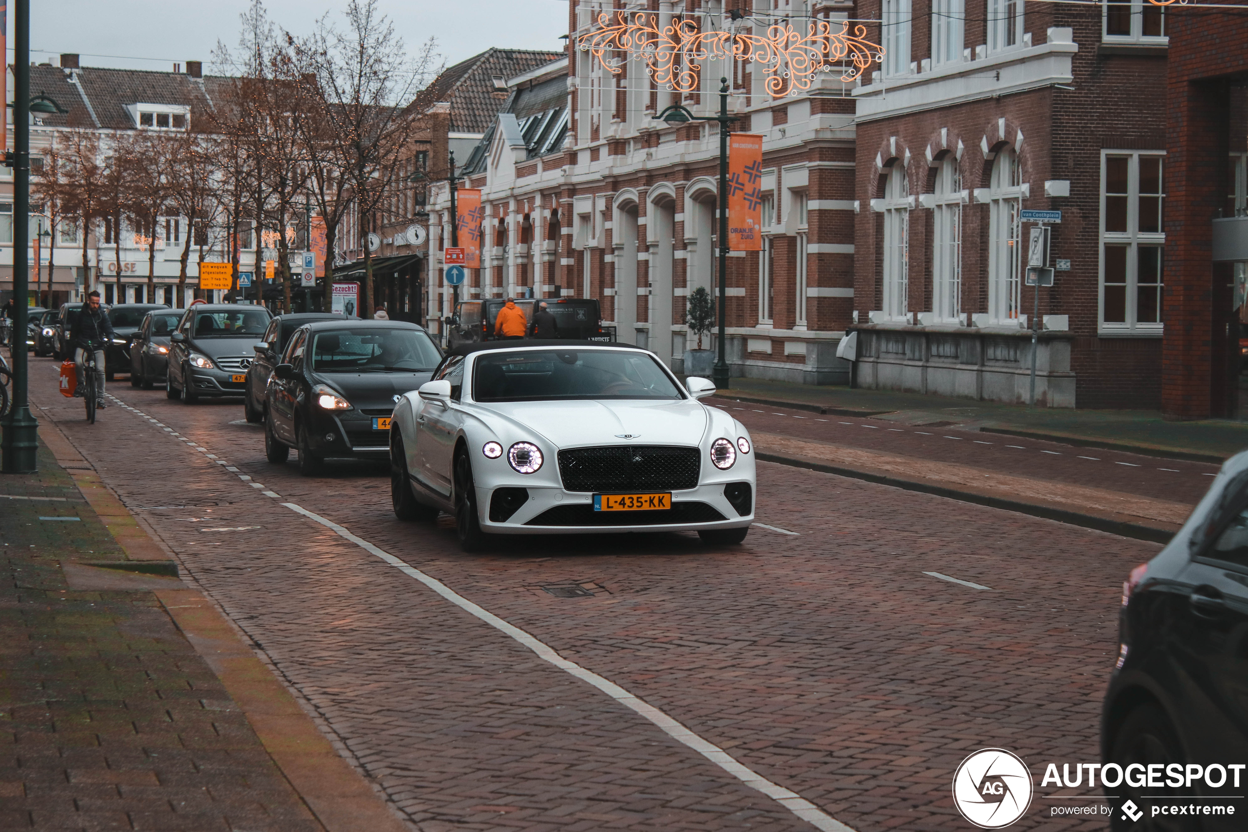 Bentley Continental GTC V8 2020