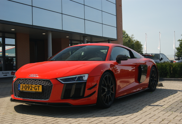 Audi R8 V10 Plus 2015