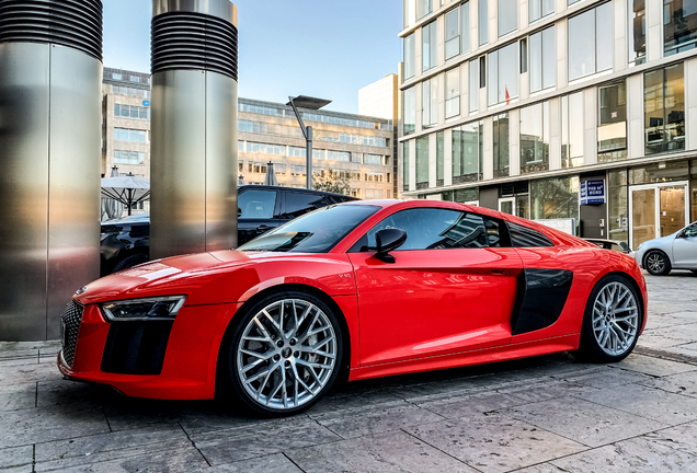 Audi R8 V10 Plus 2015