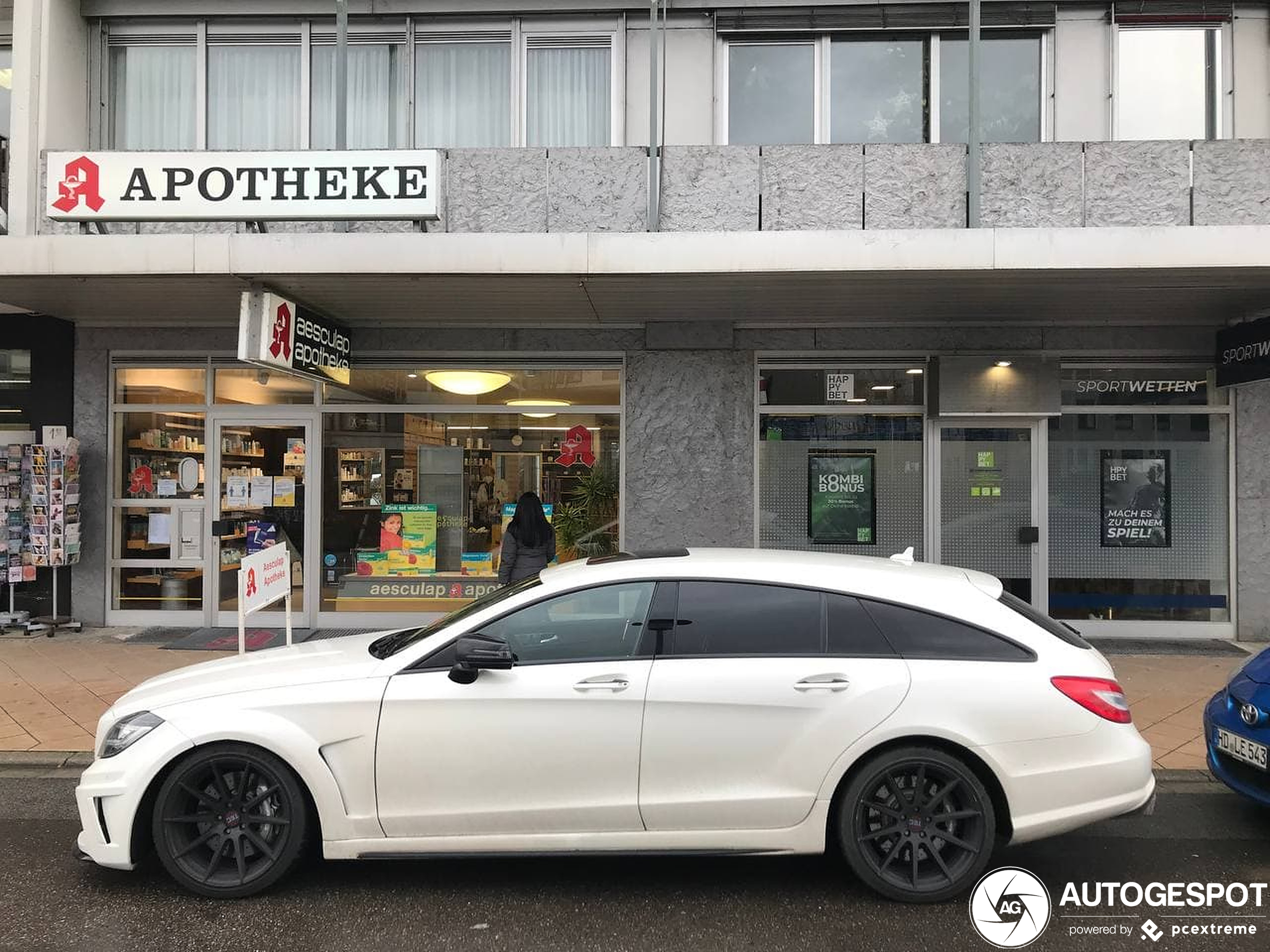 Mercedes-Benz CLS 63 AMG X218 Shooting Brake