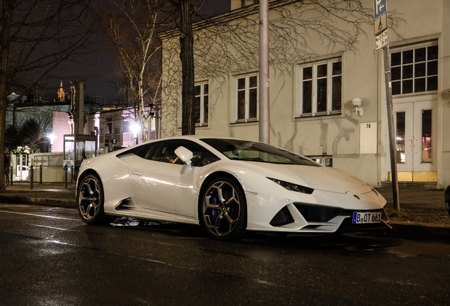 Lamborghini Huracán LP640-4 EVO