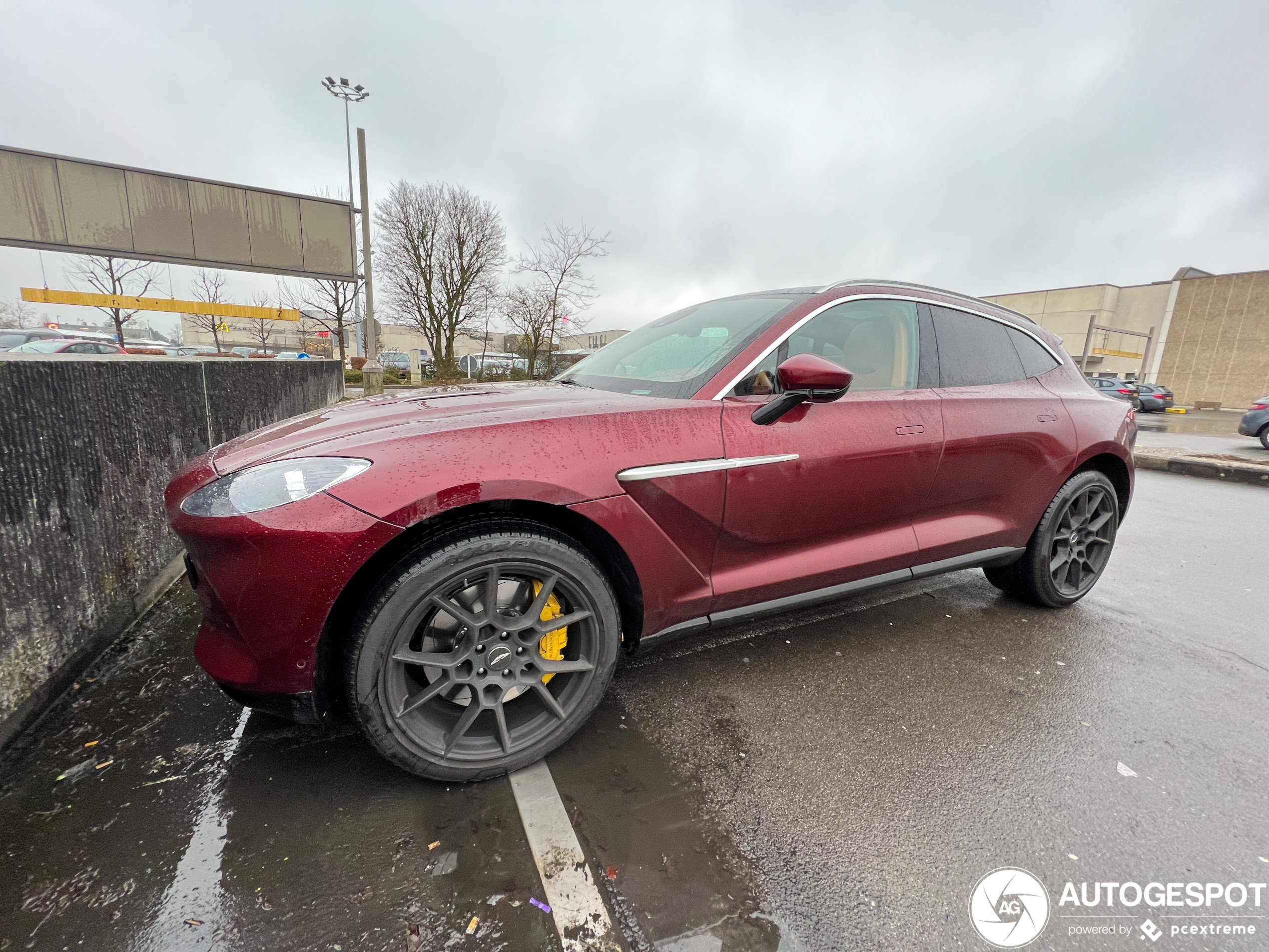 Aston Martin DBX