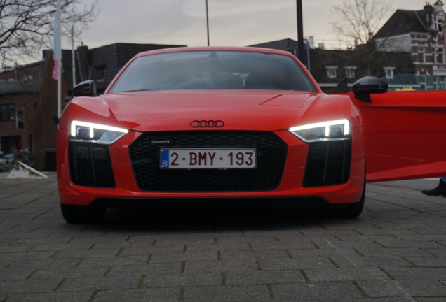 Audi R8 V10 Plus 2015