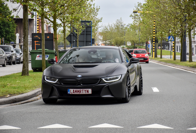 BMW i8 Protonic Frozen Black Edition