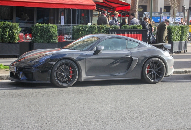 Porsche 718 Cayman GT4