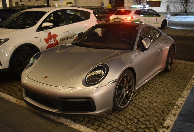 Porsche 992 Carrera 4S