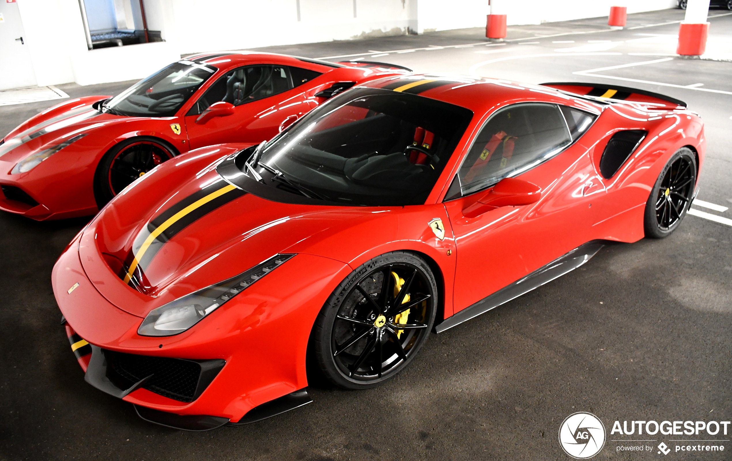 1/64 ノビテック Novitec 488 Pista Rosso Corsa-