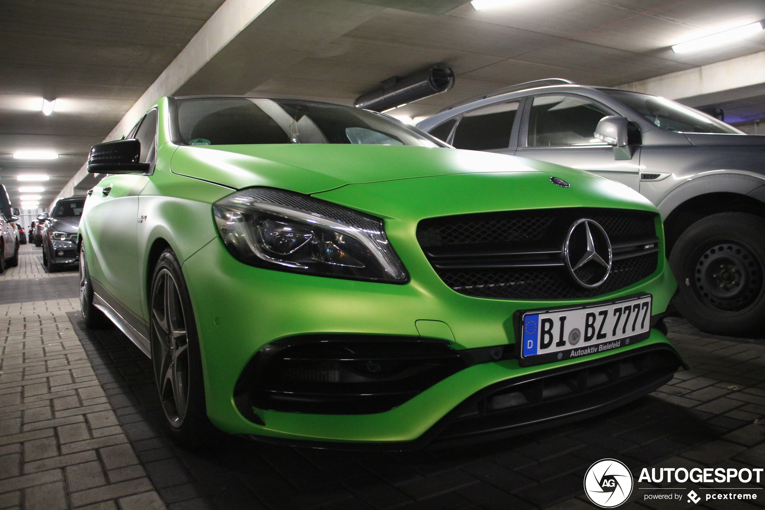 Mercedes-AMG A 45 W176 2015