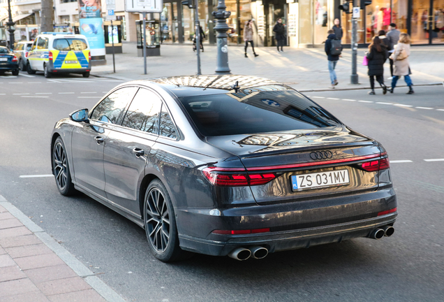 Audi S8 D5