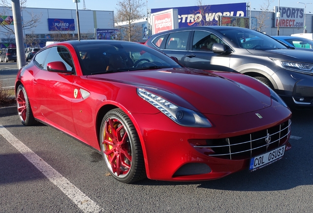 Ferrari FF