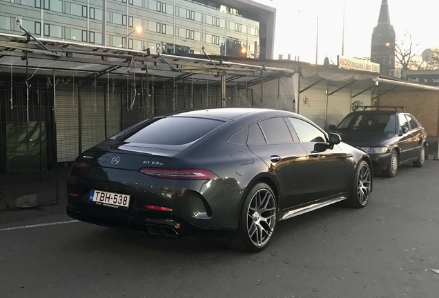 Mercedes-AMG GT 63 S X290