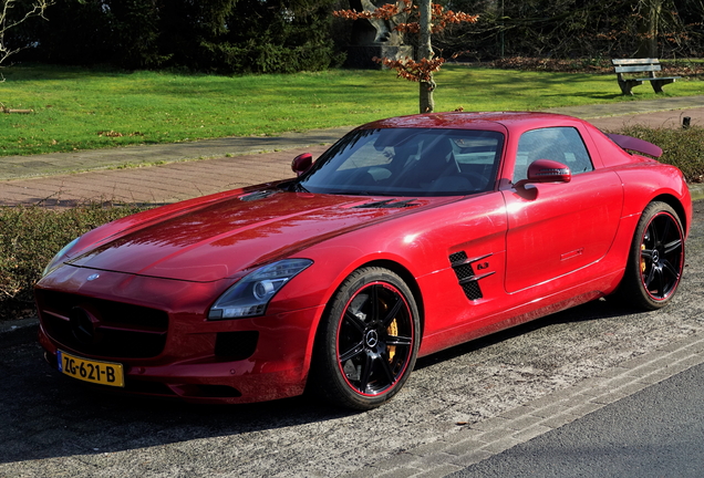 Mercedes-Benz SLS AMG