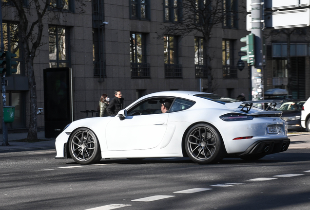 Porsche 718 Cayman GT4