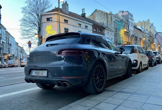 Porsche 95B Macan GTS