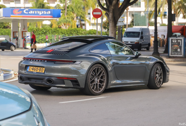 Porsche 992 Carrera 4S