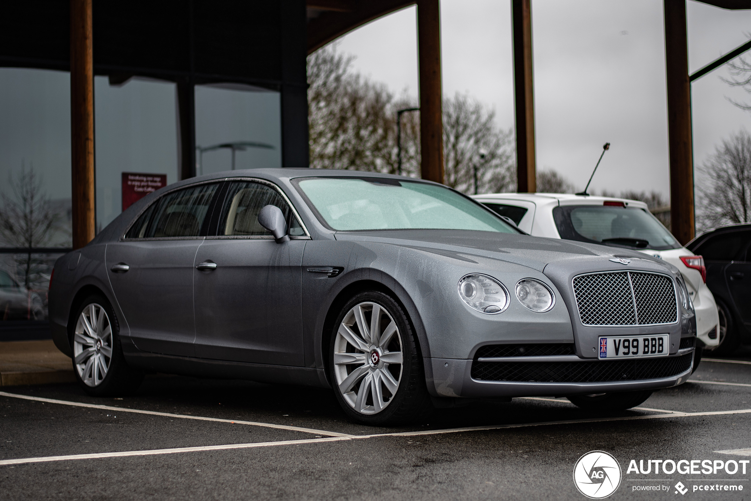 Bentley Flying Spur V8