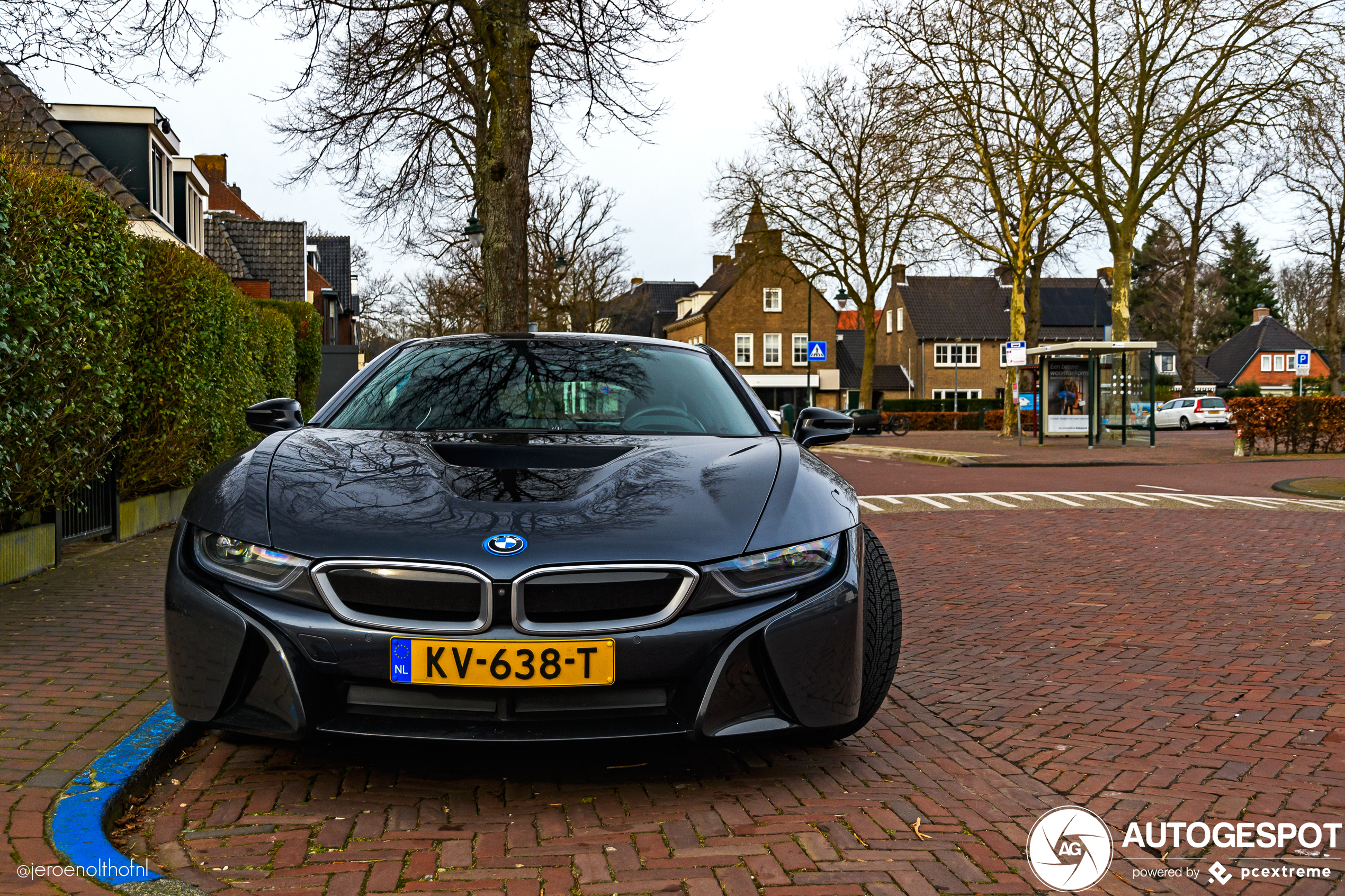 BMW i8