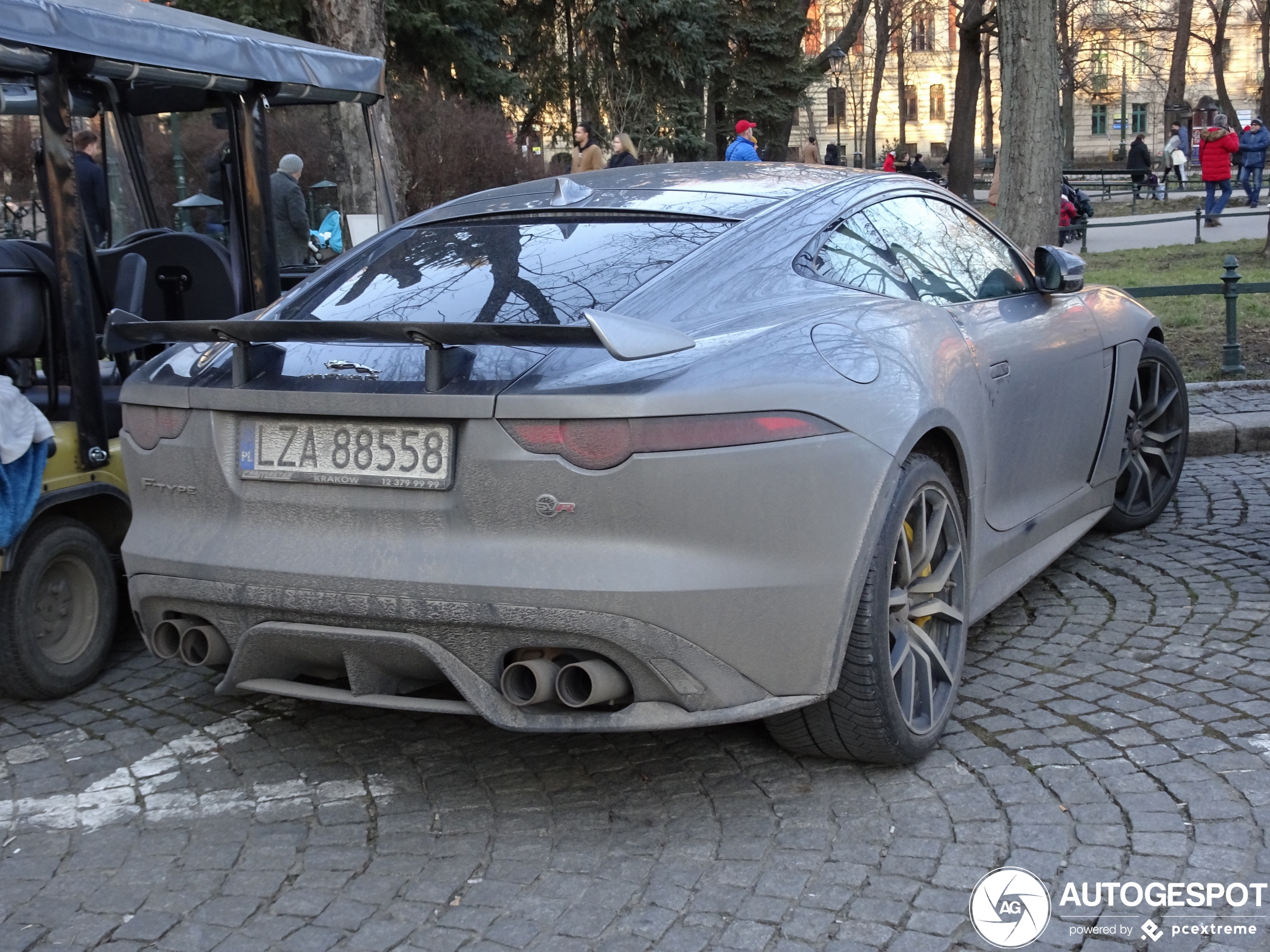 Jaguar F-TYPE SVR Coupé 2017