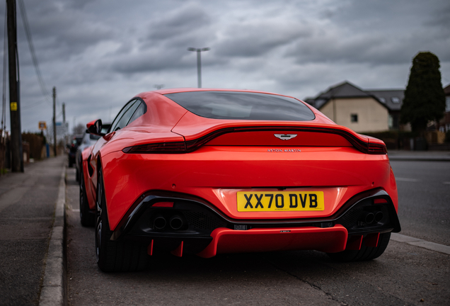 Aston Martin V8 Vantage 2018