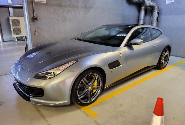 Ferrari GTC4Lusso