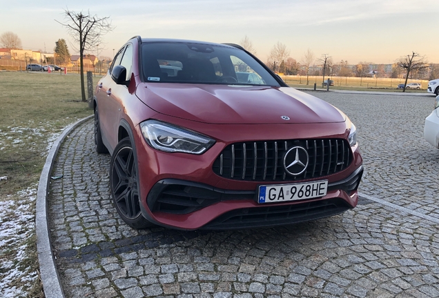 Mercedes-AMG GLA 45 S 4MATIC+ H247