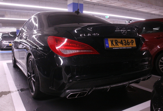 Mercedes-Benz CLA 45 AMG C117