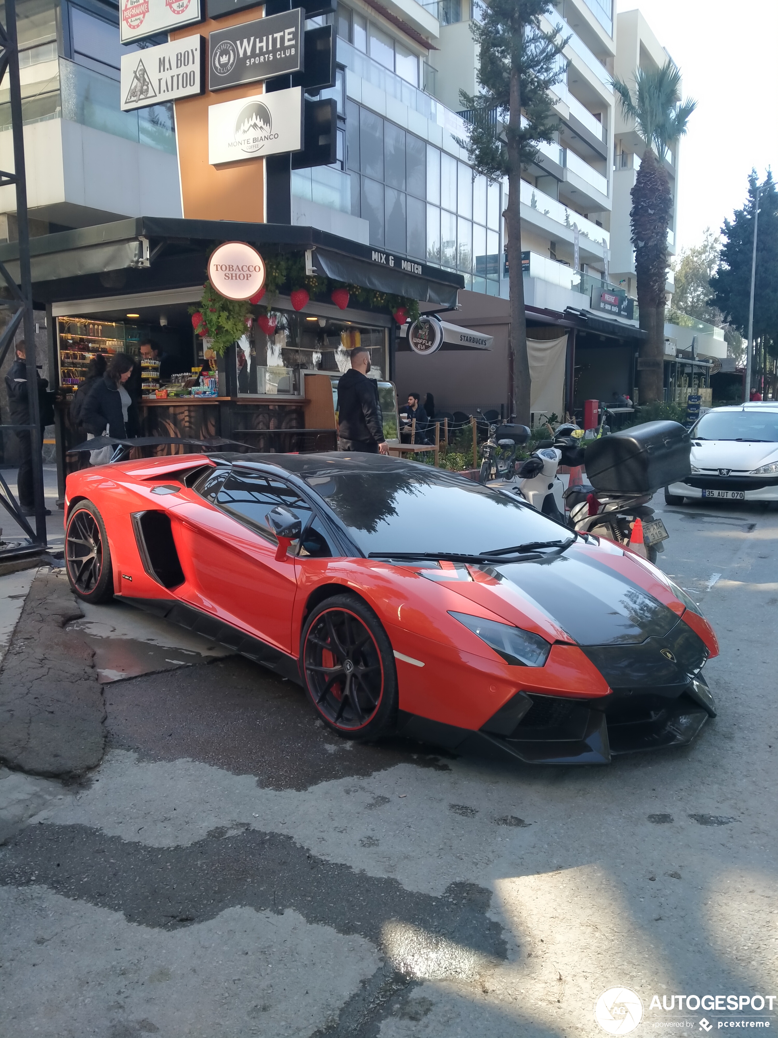 Lamborghini Aventador LP700-4 Roadster