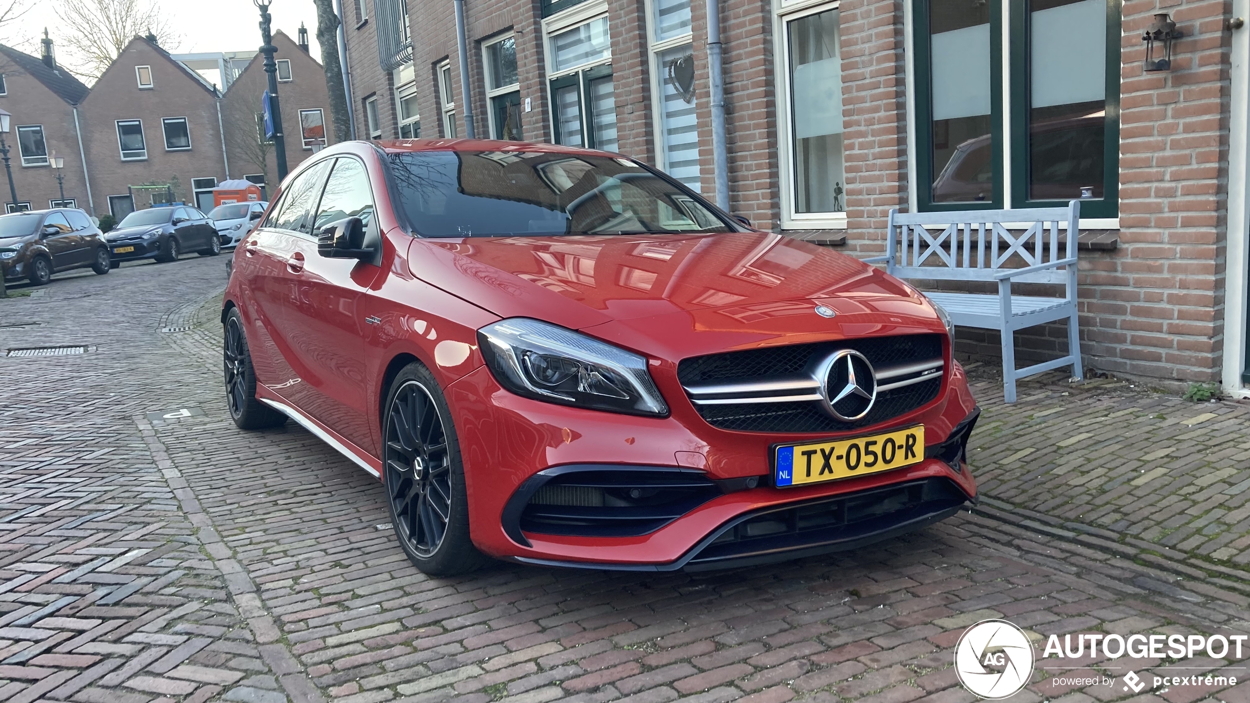 Mercedes-AMG A 45 W176 2015