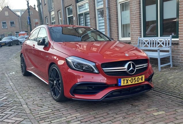 Mercedes-AMG A 45 W176 2015