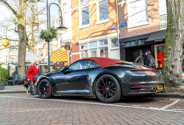 Porsche 992 Carrera 4S Cabriolet