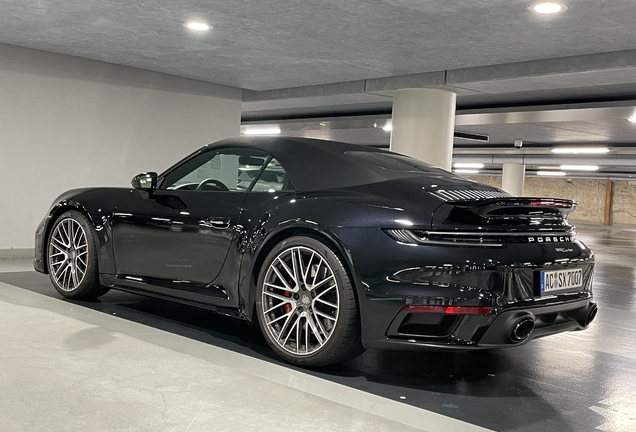 Porsche 992 Turbo Cabriolet