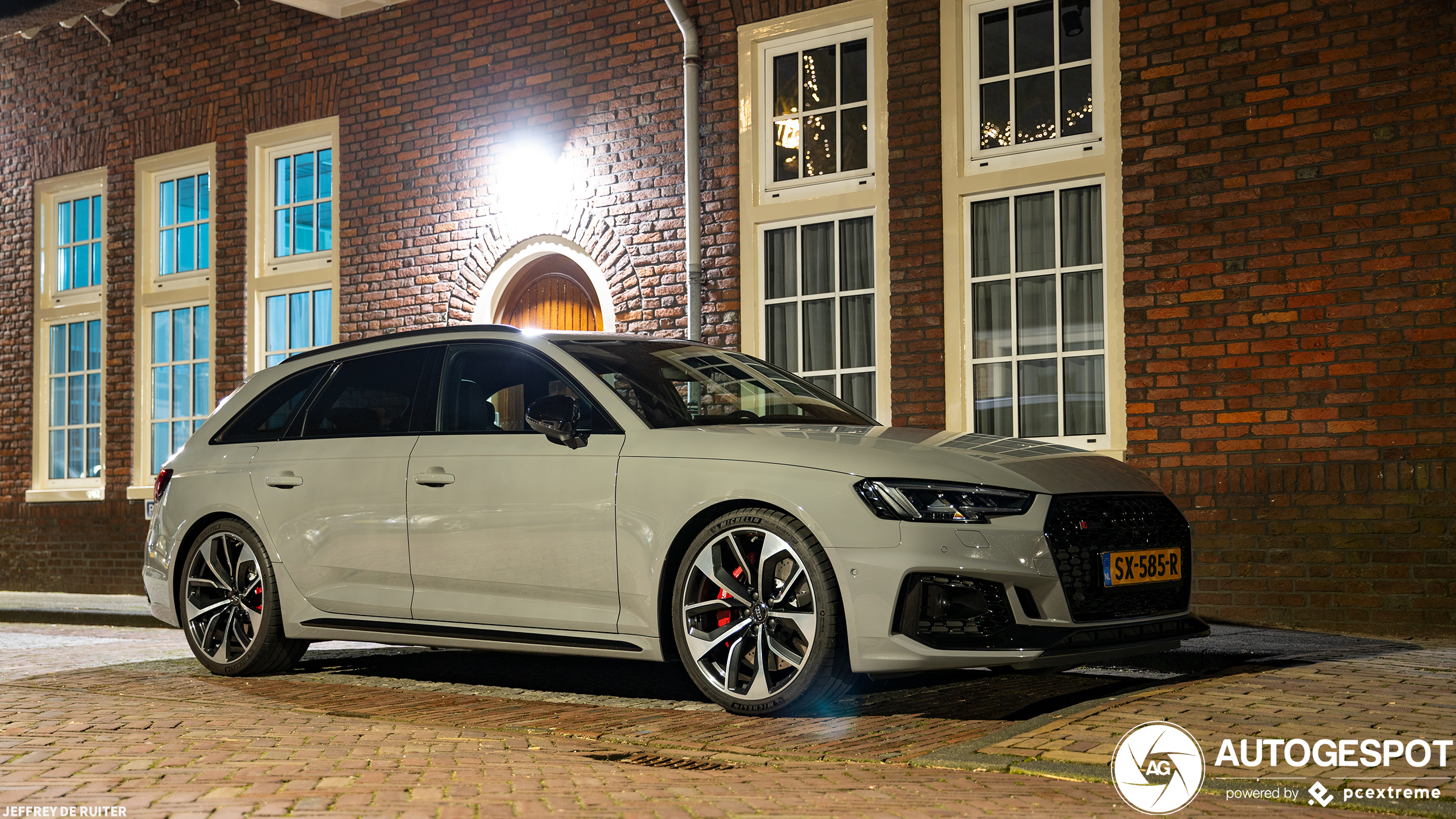 Audi RS4 Avant B9