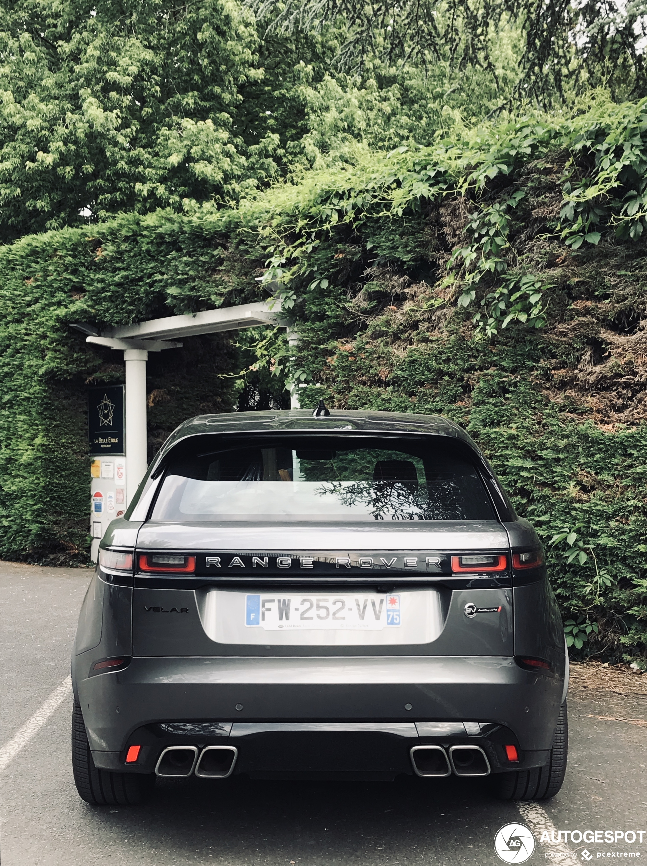 Land Rover Range Rover Velar SVAutobiography