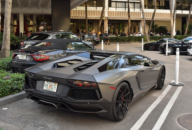 Lamborghini Aventador LP700-4 Roadster