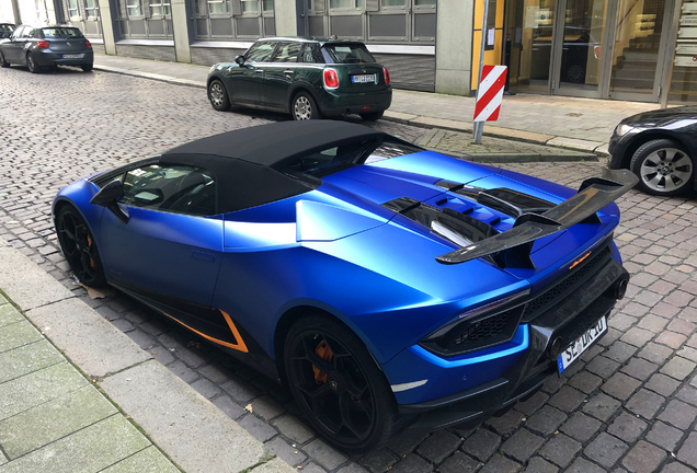 Lamborghini Huracán LP640-4 Performante Spyder