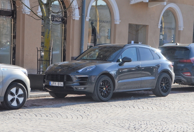 Porsche 95B Macan GTS