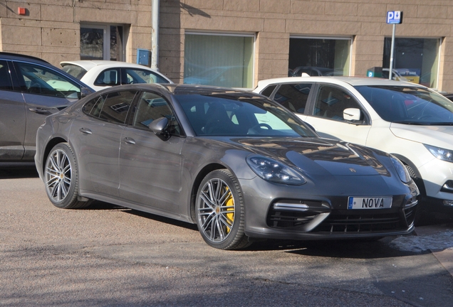 Porsche 971 Panamera Turbo