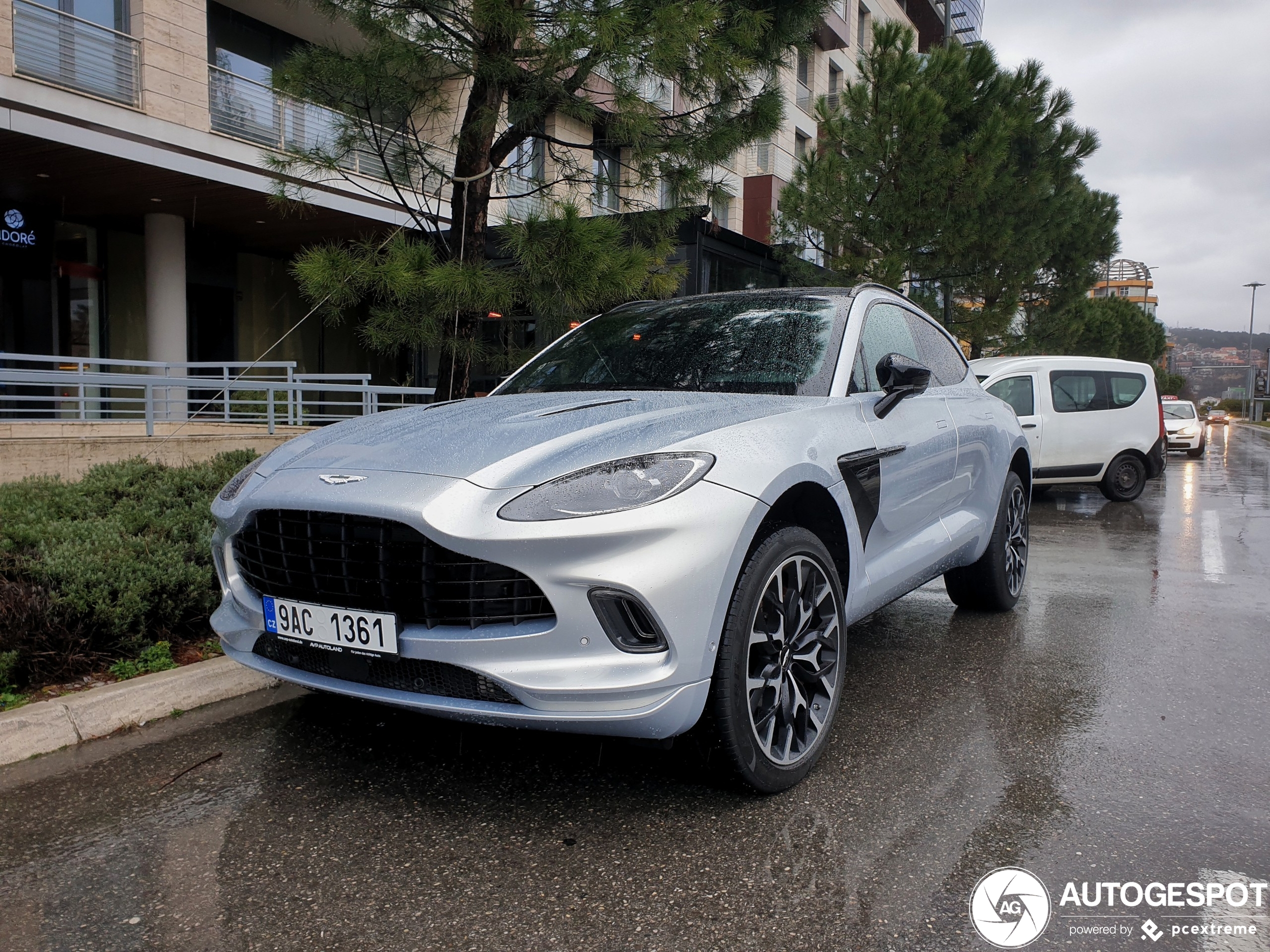 Aston Martin DBX