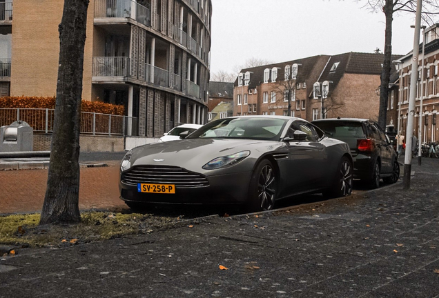 Aston Martin DB11 V8